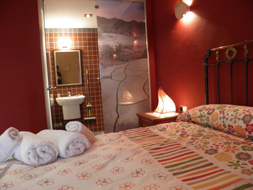 Hostal Rural Txapi Txuri Logis Hotels Murillo el Fruto 部屋 写真